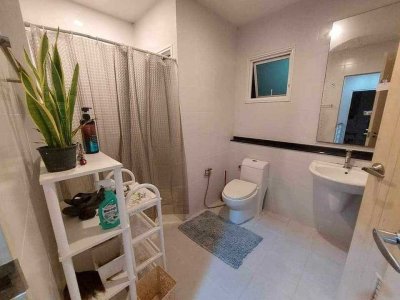 11R0367 ให้เช่าบ้านเดี่ยวสองชั้น 3ห้องนอน 2ห้องน้ำ ราคา 27,000/เดือน โซนเกาะแก้ว