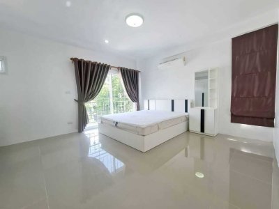 11R0368 ให้เช่าบ้านเดี่ยวสองชั้น 3ห้องนอน 2ห้องน้ำ ราคา 32,000/เดือน โซนเกาะแก้ว