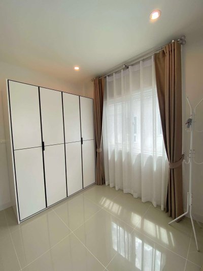 11R0377 ให้เช่าบ้านเดี่ยวสองชั้น 3ห้องนอน 2ห้องน้ำ ราคา 39,000/เดือน โซนเกาะแก้ว