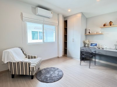 11R0380 ให้เช่าบ้านเดี่ยวสองชั้น 3ห้องนอน 2ห้องน้ำ ราคา 65,000/เดือน โซนเกาะแก้ว