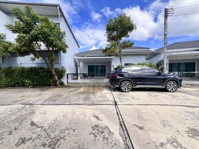 11R0398 This house for rent 4 bedroom 3 bathroom 40,000/month at kohkaew