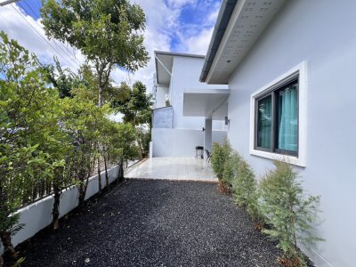 11R0398 This house for rent 4 bedroom 3 bathroom 40,000/month at kohkaew