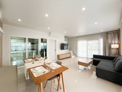 11R0408 ให้เช่าบ้านเดี่ยวสองชั้น 3 ห้องนอน 2 ห้องน้ำ ราคา 58,000/เดือน โซนเกาะแก้ว