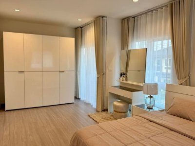 11R0411 ให้เช่าบ้านเดี่ยวสองชั้น 3 ห้องนอน 3 ห้องน้ำ ราคา 90,000/เดือน โซนเกาะแก้ว