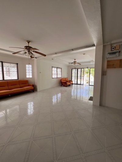 11R0416 This house for rent 3 bedroom 3 bathroom 45,000/month at kohkaew