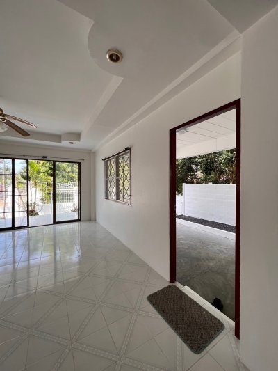 11R0416 This house for rent 3 bedroom 3 bathroom 45,000/month at kohkaew