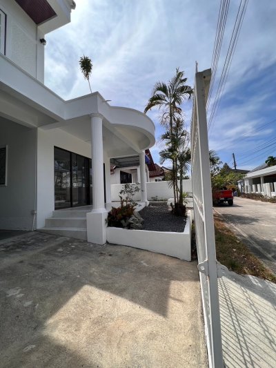 11R0416 This house for rent 3 bedroom 3 bathroom 45,000/month at kohkaew