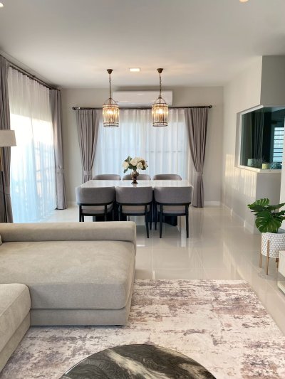 11R0435 ให้เช่าบ้านเดี่ยวสองชั้น 3 ห้องนอน 3 ห้องน้ำ ราคา 80,000/เดือน โซนเกาะแก้ว