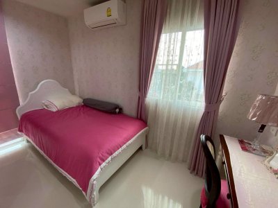 11R0443 ให้เช่าบ้านเดี่ยวสองชั้น 4 ห้องนอน 3 ห้องน้ำ ราคา 52,000/เดือน โซนเกาะแก้ว