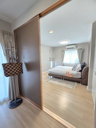 11R0449 ให้เช่าบ้านเดี่ยวสองชั้น 3 ห้องนอน 3 ห้องน้ำ ราคา 55,000/เดือน โซนเกาะแก้ว