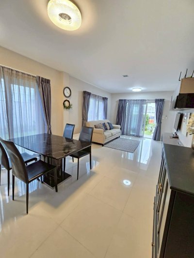 11R0449 ให้เช่าบ้านเดี่ยวสองชั้น 3 ห้องนอน 3 ห้องน้ำ ราคา 55,000/เดือน โซนเกาะแก้ว