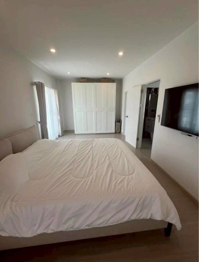 11R0450 ให้เช่าบ้านเดี่ยวสองชั้น 3 ห้องนอน 2 ห้องน้ำ ราคา 55,000/เดือน โซนเกาะแก้ว
