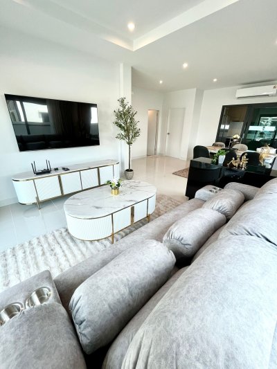 11R0451 This house for rent 4 bedroom 3 bathroom 70,000/month at kohkaew