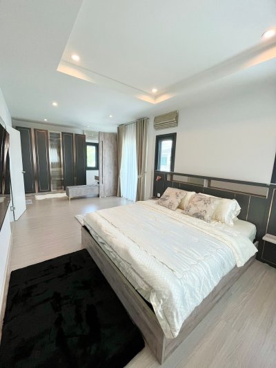 11R0451 This house for rent 4 bedroom 3 bathroom 70,000/month at kohkaew