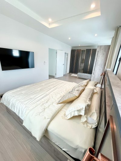 11R0451 This house for rent 4 bedroom 3 bathroom 70,000/month at kohkaew