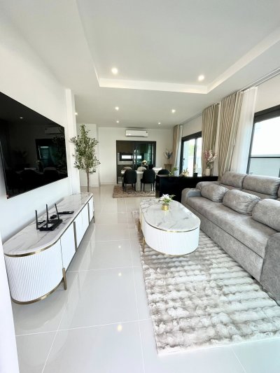 11R0456 ให้เช่าบ้านเดี่ยวสองชั้น 4 ห้องนอน 3 ห้องน้ำ ราคา 75,000/เดือน โซนเกาะแก้ว