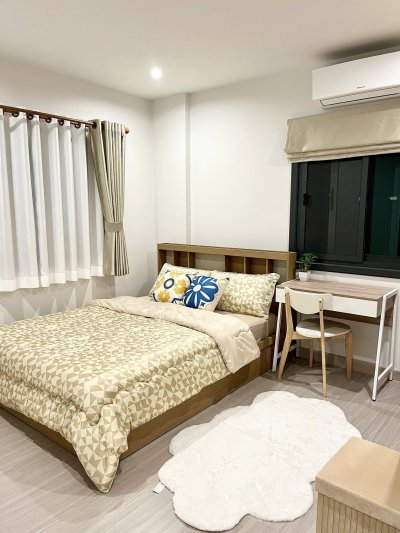 11R0456 ให้เช่าบ้านเดี่ยวสองชั้น 4 ห้องนอน 3 ห้องน้ำ ราคา 75,000/เดือน โซนเกาะแก้ว