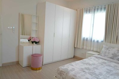 11R0460 ให้เช่าบ้านเดี่ยวสองชั้น 4 ห้องนอน 3 ห้องน้ำ ราคา 95,000/เดือน โซนเกาะแก้ว