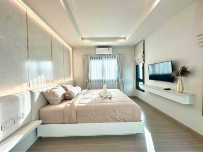 11R0468 This house for rent 4 bedroom 3 bathroom 90,000/month at kohkaew
