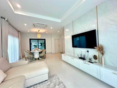 11R0468 This house for rent 4 bedroom 3 bathroom 90,000/month at kohkaew