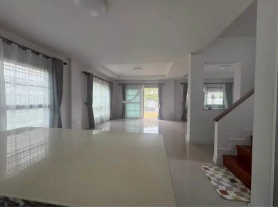 11R0470 ให้เช่าบ้านเดี่ยวสองชั้น 3 ห้องนอน 3 ห้องน้ำ ราคา 50,000/เดือน โซนเกาะแก้ว 11R0470 ให้เช่าบ้านเดี่ยวสองชั้น 3 ห้องนอน 3 ห้องน้ำ ราคา 50,000/เดือน โซนเกาะแก้ว