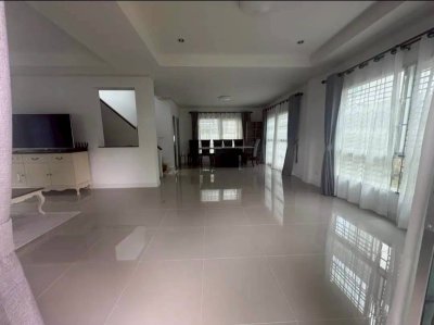 11R0470 ให้เช่าบ้านเดี่ยวสองชั้น 3 ห้องนอน 3 ห้องน้ำ ราคา 50,000/เดือน โซนเกาะแก้ว