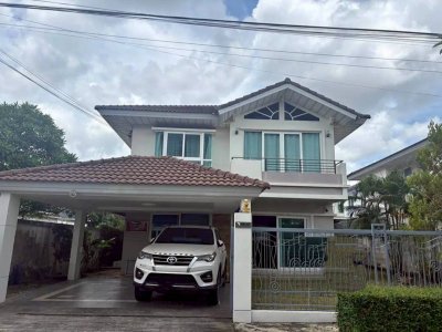 11R0470 ให้เช่าบ้านเดี่ยวสองชั้น 3 ห้องนอน 3 ห้องน้ำ ราคา 50,000/เดือน โซนเกาะแก้ว