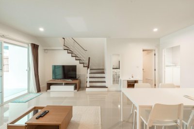 11R0478 ให้เช่าบ้านแฝดสองชั้น 3 ห้องนอน 2 ห้องน้ำ ราคา 32,000/เดือน โซนเกาะแก้ว