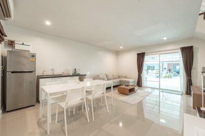 11R0478 ให้เช่าบ้านแฝดสองชั้น 3 ห้องนอน 2 ห้องน้ำ ราคา 32,000/เดือน โซนเกาะแก้ว