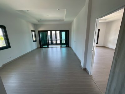 11R0482 ให้เช่าบ้านเดี่ยวสองชั้น 4 ห้องนอน 6 ห้องน้ำ ราคา 100,000/เดือน โซนเกาะแก้ว