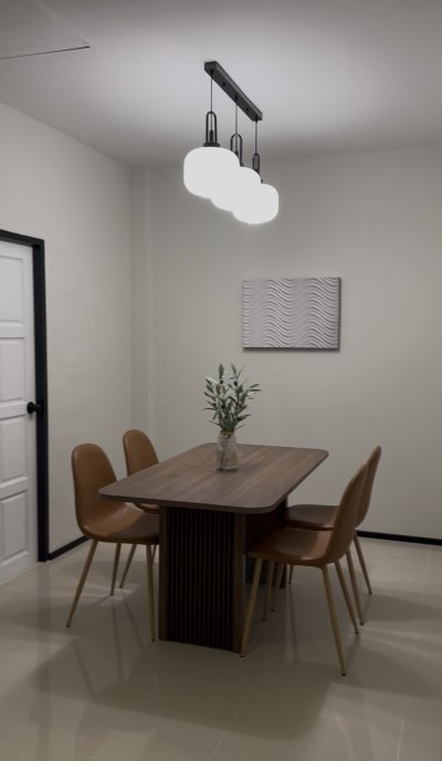 11R0485 ให้เช่าบ้านแฝดสองชั้น 2 ห้องนอน 3 ห้องน้ำ ราคา 30,000/เดือน โซนเกาะแก้ว