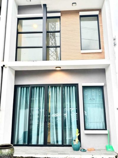 11R0486 ให้เช่าบ้านแฝดสองชั้น 2 ห้องนอน 2 ห้องน้ำ ราคา 25,000/เดือน โซนเกาะแก้ว 11R0486 ให้เช่าบ้านแฝดสองชั้น 2 ห้องนอน 2 ห้องน้ำ ราคา 25,000/เดือน โซนเกาะแก้ว