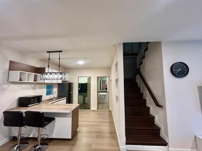 11R0487 ให้เช่าบ้านเดี่ยวสองชั้น 3 ห้องนอน 2 ห้องน้ำ ราคา 40,000/เดือน โซนเกาะแก้ว