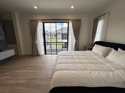 11R0488 ให้เช่าบ้านเดี่ยวสองชั้น 4 ห้องนอน 3 ห้องน้ำ ราคา 99,000/เดือน โซนเกาะแก้ว