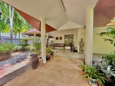 11R0489 ให้เช่าบ้านเดี่ยวสองชั้น 4 ห้องนอน 4 ห้องน้ำ ราคา 70,000/เดือน โซนเกาะแก้ว