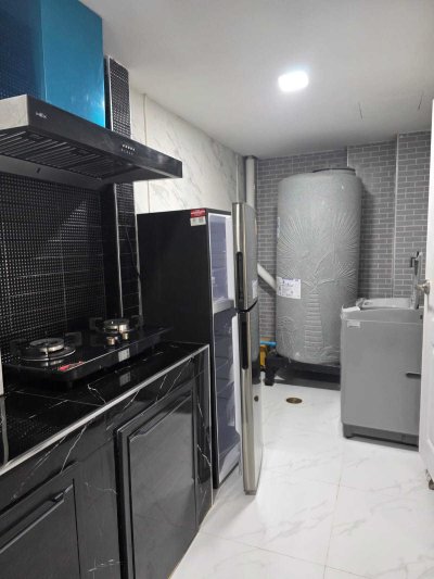 11R0490 ให้เช่าบ้านแฝดสองชั้น 2 ห้องนอน 2 ห้องน้ำ ราคา 25,000/เดือน โซนเกาะแก้ว