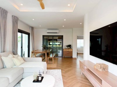 11R0494 ให้เช่าบ้านเดี่ยวสองชั้น 4 ห้องนอน 3 ห้องน้ำ ราคา 85,000/เดือน โซนเกาะแก้ว