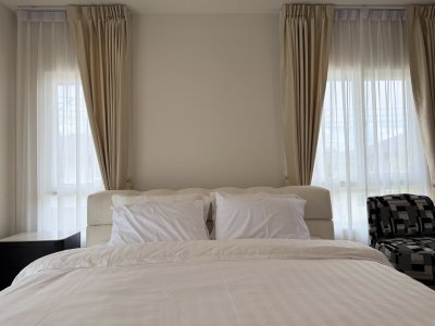 11R0500 ให้เช่าบ้านเดี่ยวสองชั้น 4 ห้องนอน 3 ห้องน้ำ ราคา 100,000/เดือน โซนเกาะแก้ว