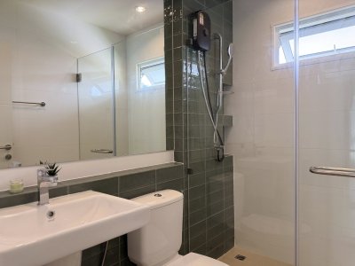 11R0500 ให้เช่าบ้านเดี่ยวสองชั้น 4 ห้องนอน 3 ห้องน้ำ ราคา 100,000/เดือน โซนเกาะแก้ว