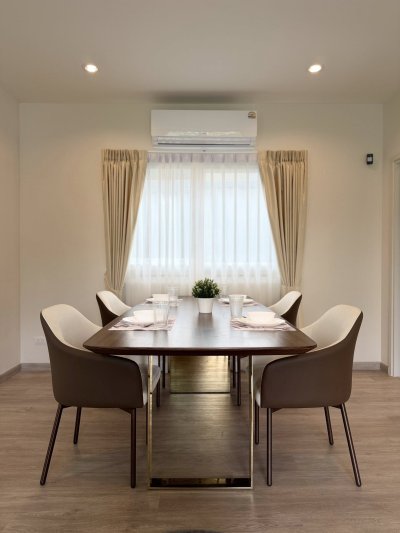 11R0500 ให้เช่าบ้านเดี่ยวสองชั้น 4 ห้องนอน 3 ห้องน้ำ ราคา 100,000/เดือน โซนเกาะแก้ว