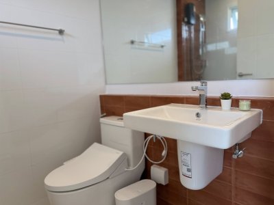 11R0500 ให้เช่าบ้านเดี่ยวสองชั้น 4 ห้องนอน 3 ห้องน้ำ ราคา 100,000/เดือน โซนเกาะแก้ว