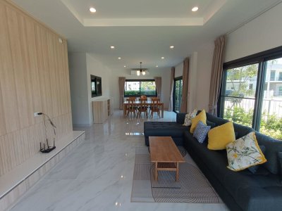 11R0507 ให้เช่าบ้านเดี่ยวสองชั้น 4 ห้องนอน 4 ห้องน้ำ ราคา 95,000/เดือน โซนกมลา