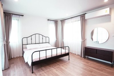 11R0513 ให้เช่าบ้านเดี่ยวสองชั้น 4 ห้องนอน 3 ห้องน้ำ ราคา 110,000/เดือน โซนเกาะแก้ว