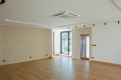 11R0516 ให้เช่า pool villa 4 ห้องนอน 5 ห้องน้ำ ราคา 100,000/เดือน โซนเกาะแก้ว