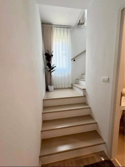 11R0519 ให้เช่าบ้านเดี่ยวสองชั้น 3 ห้องนอน 3 ห้องน้ำ ราคา 85,000/เดือน โซนเกาะแก้ว