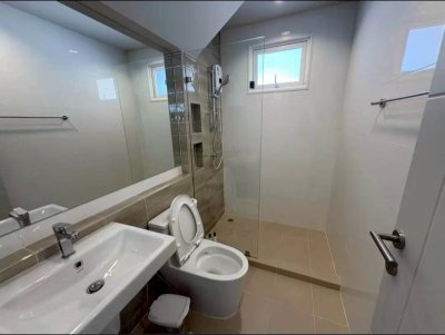 11R0519 ให้เช่าบ้านเดี่ยวสองชั้น 3 ห้องนอน 3 ห้องน้ำ ราคา 85,000/เดือน โซนเกาะแก้ว