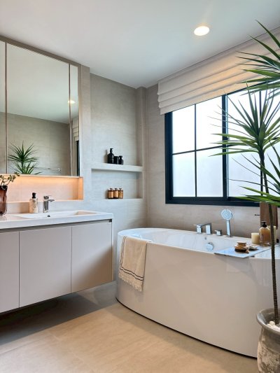 11R0520 ให้เช่าบ้านเดี่ยวสองชั้น 3 ห้องนอน 5 ห้องน้ำ ราคา 150,000/เดือน โซนเกาะแก้ว