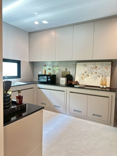 11R0520 ให้เช่าบ้านเดี่ยวสองชั้น 3 ห้องนอน 5 ห้องน้ำ ราคา 150,000/เดือน โซนเกาะแก้ว