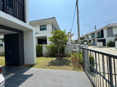 11R0522 ให้เช่าบ้านเดี่ยวสองชั้น 4 ห้องนอน 4 ห้องน้ำ ราคา 85,000/เดือน โซนเกาะแก้ว
