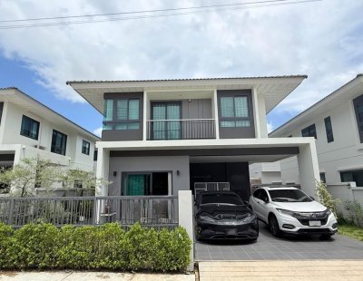11R0525 ให้เช่าบ้านเดี่ยวสองชั้น 4 ห้องนอน 3 ห้องน้ำ ราคา 93,500/เดือน โซนเกาะแก้ว